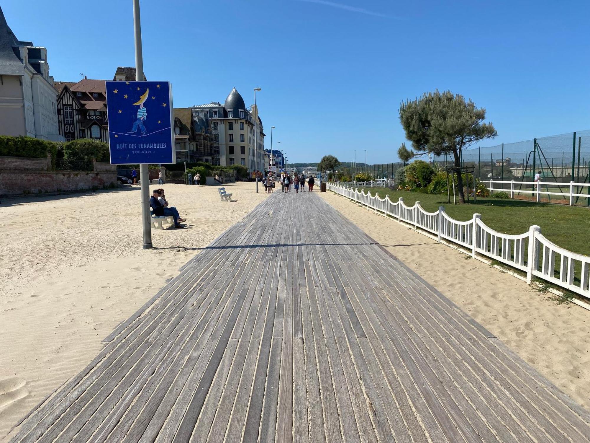 Cote Plage - Magnifique Appartement De Charme A Trouville Sur Mer - Linge - Lit Fait - Parking - Wifi - Classe Par L'Office Du Tourisme Exterior foto