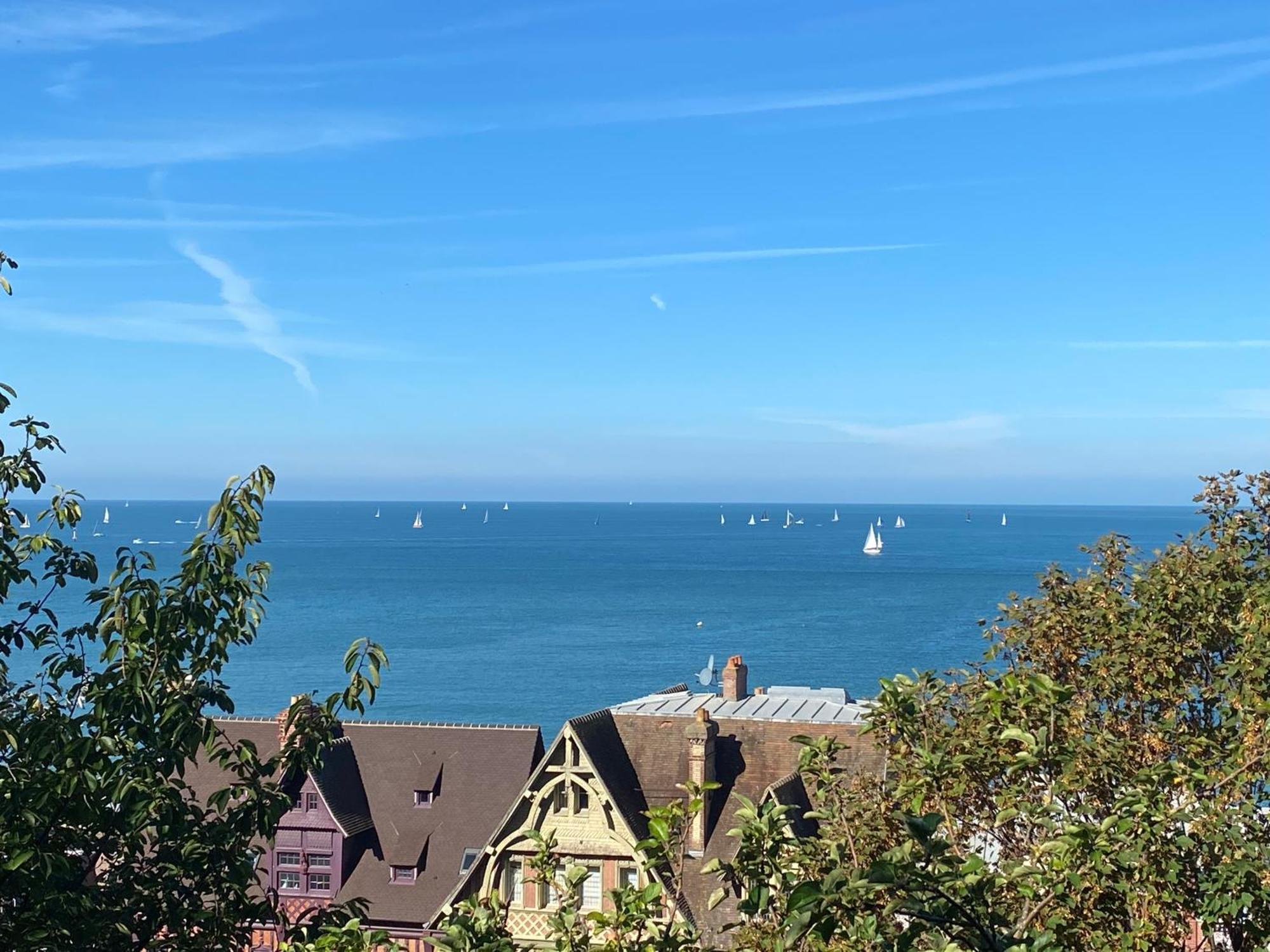 Cote Plage - Magnifique Appartement De Charme A Trouville Sur Mer - Linge - Lit Fait - Parking - Wifi - Classe Par L'Office Du Tourisme Exterior foto